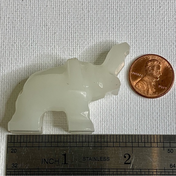 Natural Calcite Carved Elephant Figurine Crystal Pachyderm Carving Figurine 2" - Picture 11 of 11